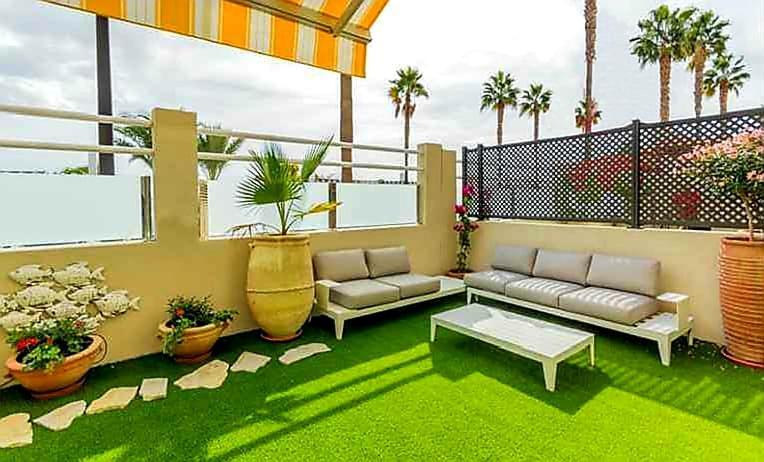 Lola Y Manuela En Primera Linea Playa Carihuela Con Excelente Terraza-jardin De 80 M2 Frente Al Mar Con Aparcamiento Privado Ideal Descansar Oyendo Olas Del Mar