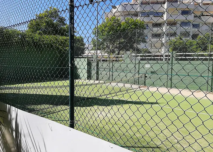 Apartamentos Lola Y Manuela En Primera Linea Playa Carihuela Con Excelente Terraza-Jardin De 80 M2 Frente Al Mar Con Aparcamiento Privado Ideal Para Descansar Oyendo Las Olas Del Mar